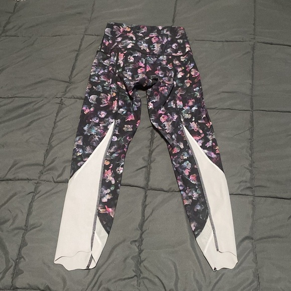 Lululemon Wunder Under Crop Leggings - Picture 4 of 8